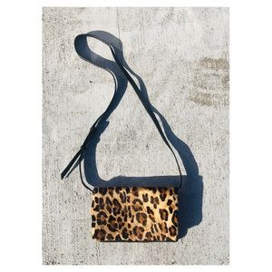 🐆 Banana Republic Leather Crossbody/Clutch 🐆